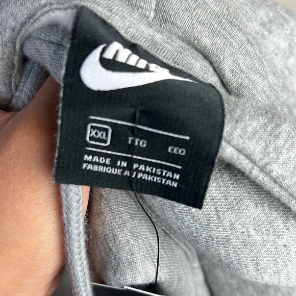 NWT Nike Sportswear Fleece Hoodie - Picture 8 of 8